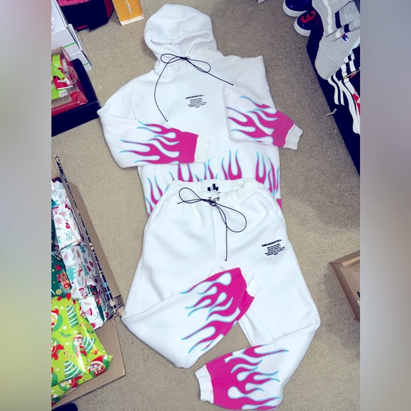 BoohooMAN Quavo Flame Print SweatSuit - Picture 5 of 16